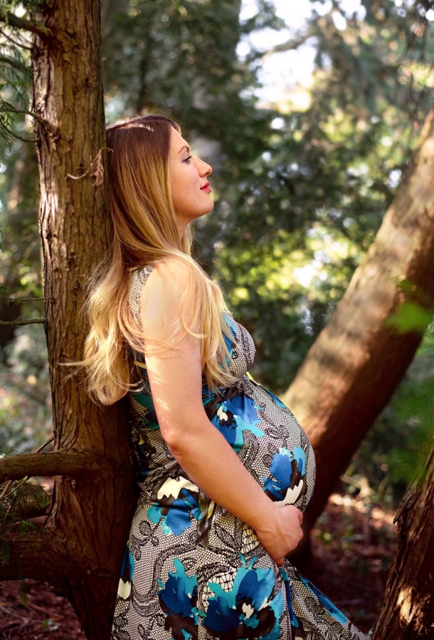 babybauch-fotoshooting-in-der-natur