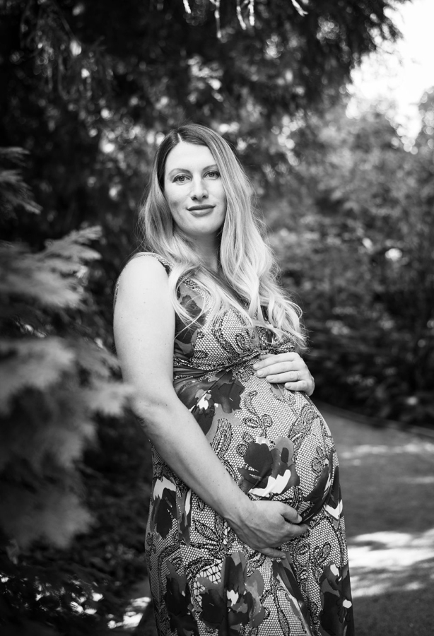 babybauch-fotoshooting-sw-sinnlich