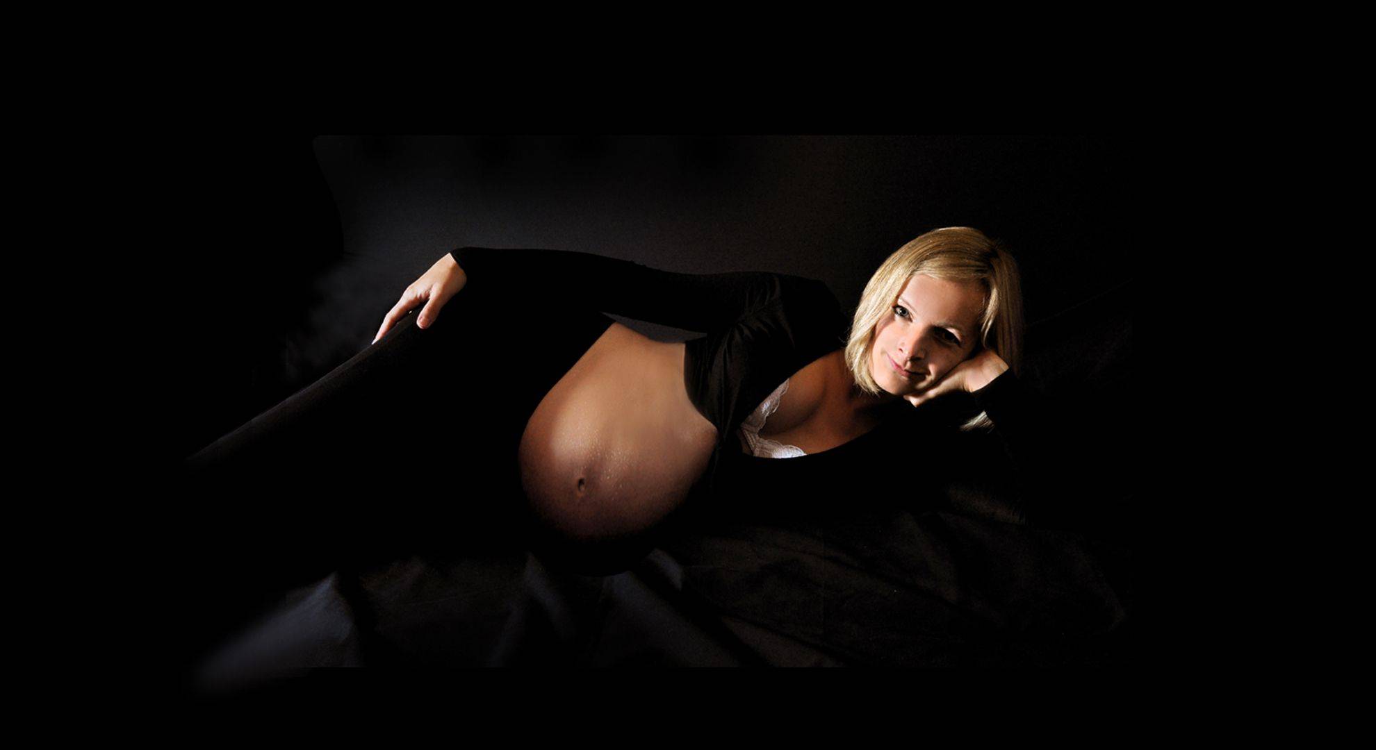 rembrandt-schwangerschafts-fotografie-homeshooting