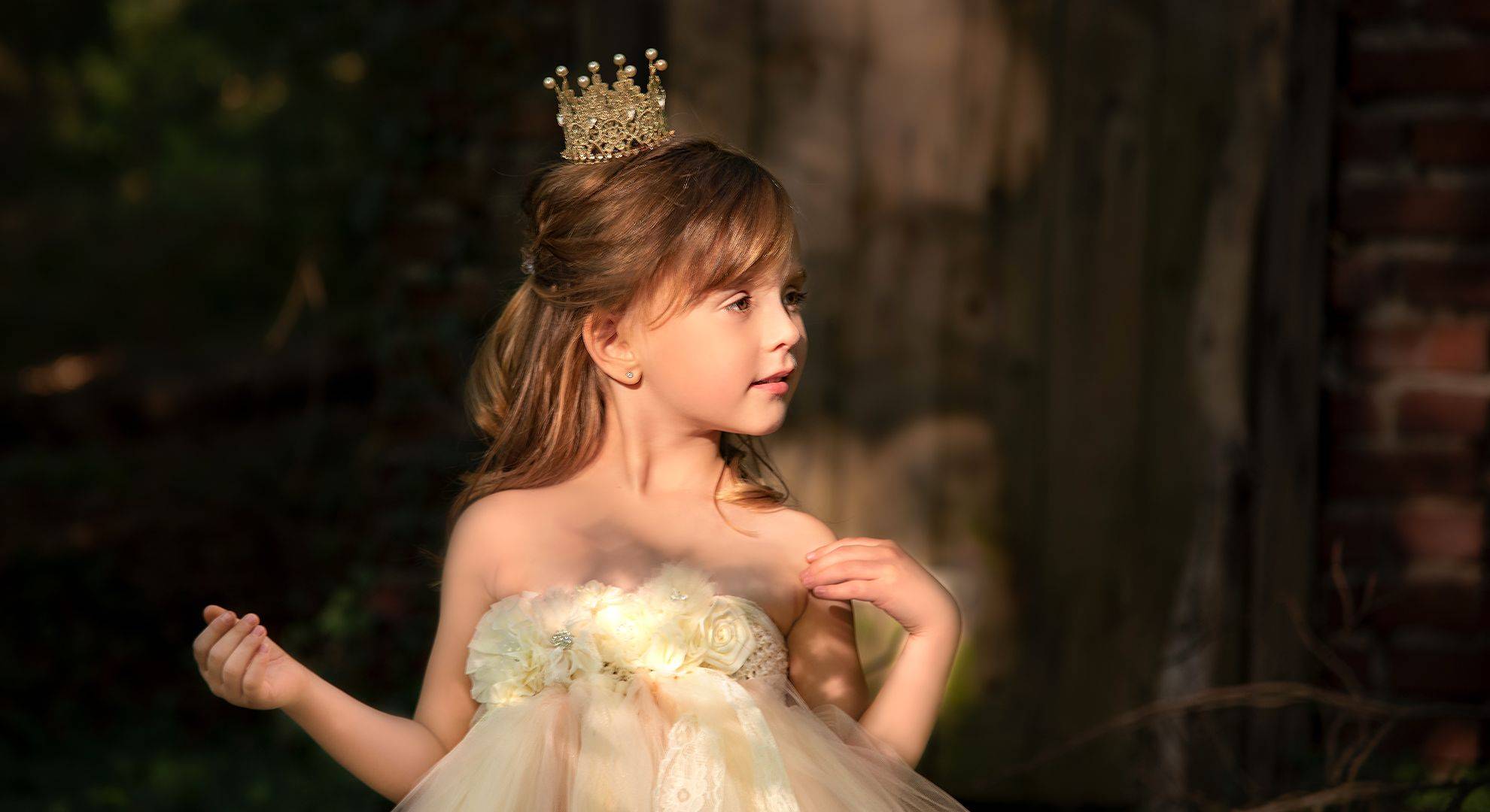 strahlend-schoenes-maedchen-prinzessin-nrw